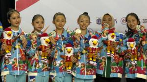 20251105_senam-Jawa-Tengah-menunjukkan-medali.jpg