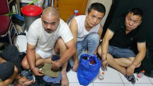 20251106_Polisi-menangkap-empat-warga-negara-asing-asal-China_1.jpg