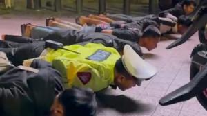 20251109_Polisi-mengajak-pengguna-knalpot-brong-push-up-di-Kota-Salatiga_1.jpg