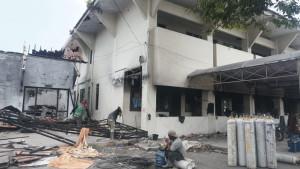 20251110-_-Bongkar-Gedung-Pemkot-Pekalongan-yang-Terbakar.jpg
