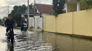 20251112_Kondisi-banjir-di-Desa-Mujur-Kroya-Cilacap_1.jpg