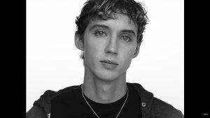Chord-Kunci-Gitar-One-of-Your-Girls-Troye-Sivan.jpg