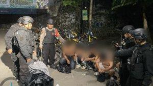 GAGALKAN-TAWURAN-Polres-Tegal-Kota-menggalkan-enam-remaja-yang-hendak-tawuran.jpg