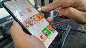 Ilustrasi-pembelian-makanan-melalui-e-commerce.jpg