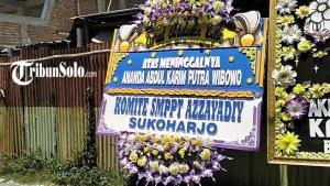 Karangan-Bunga-Tewasnya-Santri-Abdul-Karim-di-Solo.jpg
