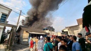 Kebakaran-di-Gudang-Kain-Konveksi-Grogol-Sukoharjo-2023.jpg