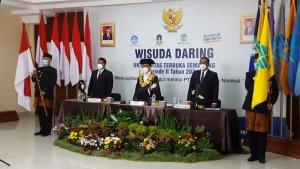 Kegiatan-wisuda-Universitas-Terbuka-UT-Semarang-periode-II-tahun-2021.jpg