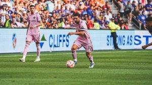 Lionel-Messi-saat-tampil-dalam-duel-FC-Cincinnati-vs-Inter-Miami-berlangsung-di.jpg