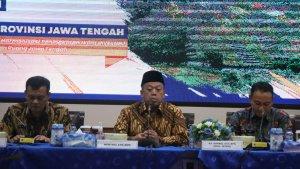 MENTERI-Menteri-Nusron-saat-berdialog-bersama-kepala-daerah-se-Jawa-Te.jpg