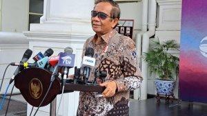 jateng/Menkominfo-Mahfud-MD-memberikan-keterangan-pers-di-Istana-Kepresidenan.jpg