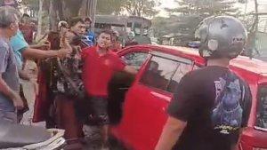 Mobil-K-1048-C-yang-mengangkut-pisang-berhasil-di-cegat-usai-terlibat-kejar-kejaran.jpg