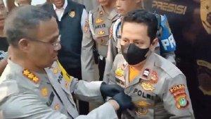 Polisi-Gadungan-di-Polres-Metro-Jakarta-Timur.jpg