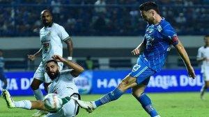 Prediksi-Susunan-Pemain-Madura-United-Vs-Persib-Bandung-Marc-Klok-Tak-Ikut-Maung-Melawan-Sape-Kerrab.jpg