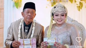 Sheila-Arika-dan-Mbah-Tarman.jpg