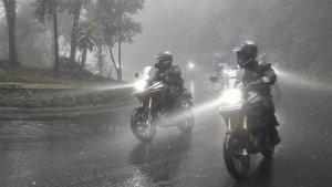 Teknologi-Cari_Aman-Tetap-Melaju-Di-Musim-Hujan.jpg