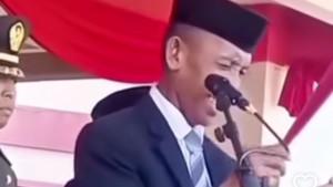 Viral-Hariman-Wakil-Ketua-DPRD-Pasangkayu-Gagap-hingga-Ketawa-Saat-Baca-Pembukaan-UUD-1945.jpg