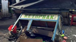 Viral-Tak-Terima-Ditagih-Rp-3-Ribu-Pemuda-Ini-Bakar-Gerobak-Ketoprak.jpg