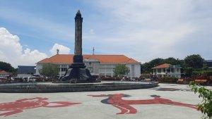 Wajah-Baru-Taman-Tugu-Muda-Trotoar-da-28122021.jpg