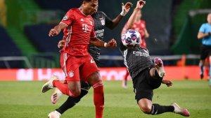 gelandang-bayern-muenchen-serge-gnabry-kiri-dijaga-bek-lyon-marcal.jpg