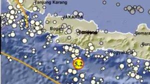 gempa-bumi-pangandaran.jpg