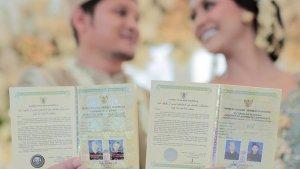 pamer-buku-nikah.jpg