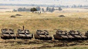 tank-israel-terlihat-berada-di-dekat-perbatasan-suriah-dengan-dataran-tinggi-golan.jpg