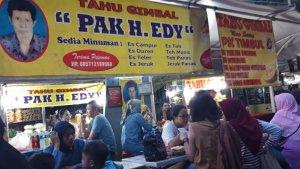 warung-tahu-gimbal-pak-edy-di-foodcourt-utara-taman-indonesia-kaya.jpg