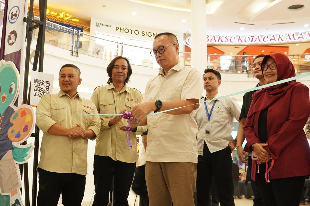 Dekaverse 5.0 Hadir di Pacific Mall, DKV Harkat Negeri Bawa Karya Mahasiswa ke Ruang Publik - Tribunjateng.com