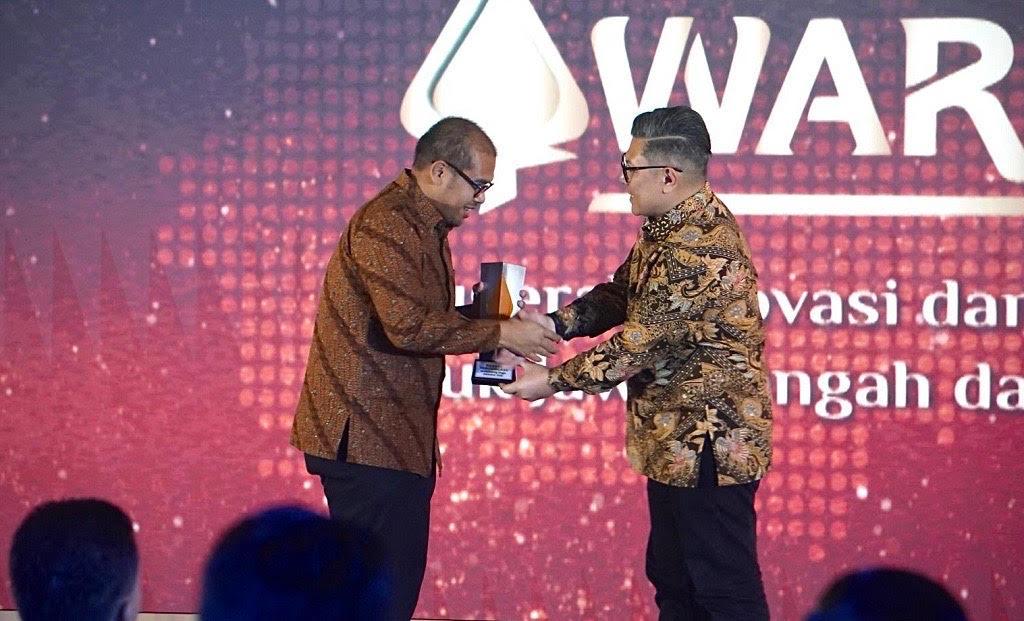 Bupati Batang Raih Penghargaan Pendorong Industri Berkelanjutan