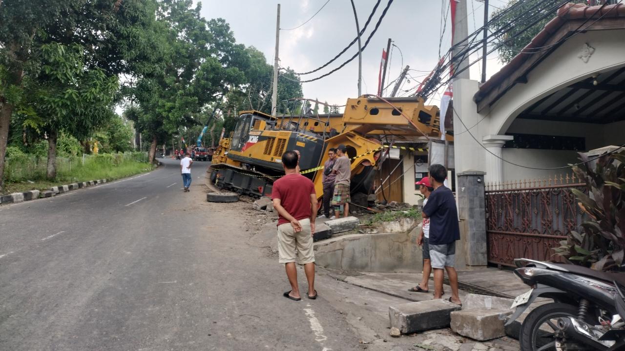 Kesaksian Sumardi, Alat Berat Bor Paku Bumi Kelas 70 Ton Laka di Gombel Lama: Seperti Ledakan Bom