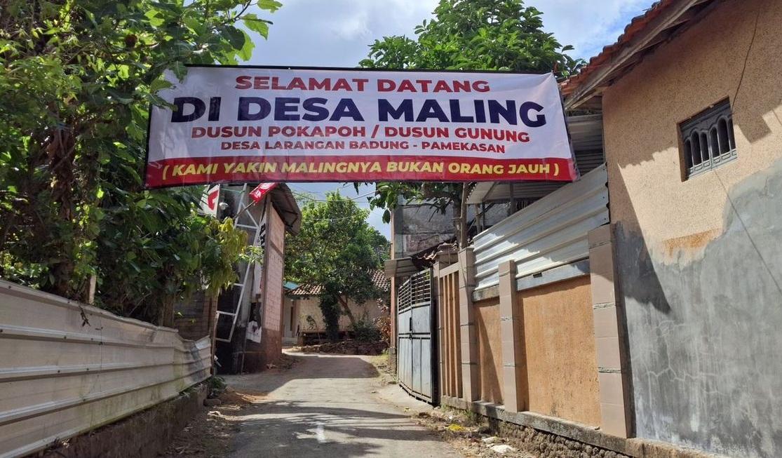 Spanduk "Selamat Datang di Desa Maling": Bentuk Protes Warga Ada Maling Minta Tebusan Motor Curian