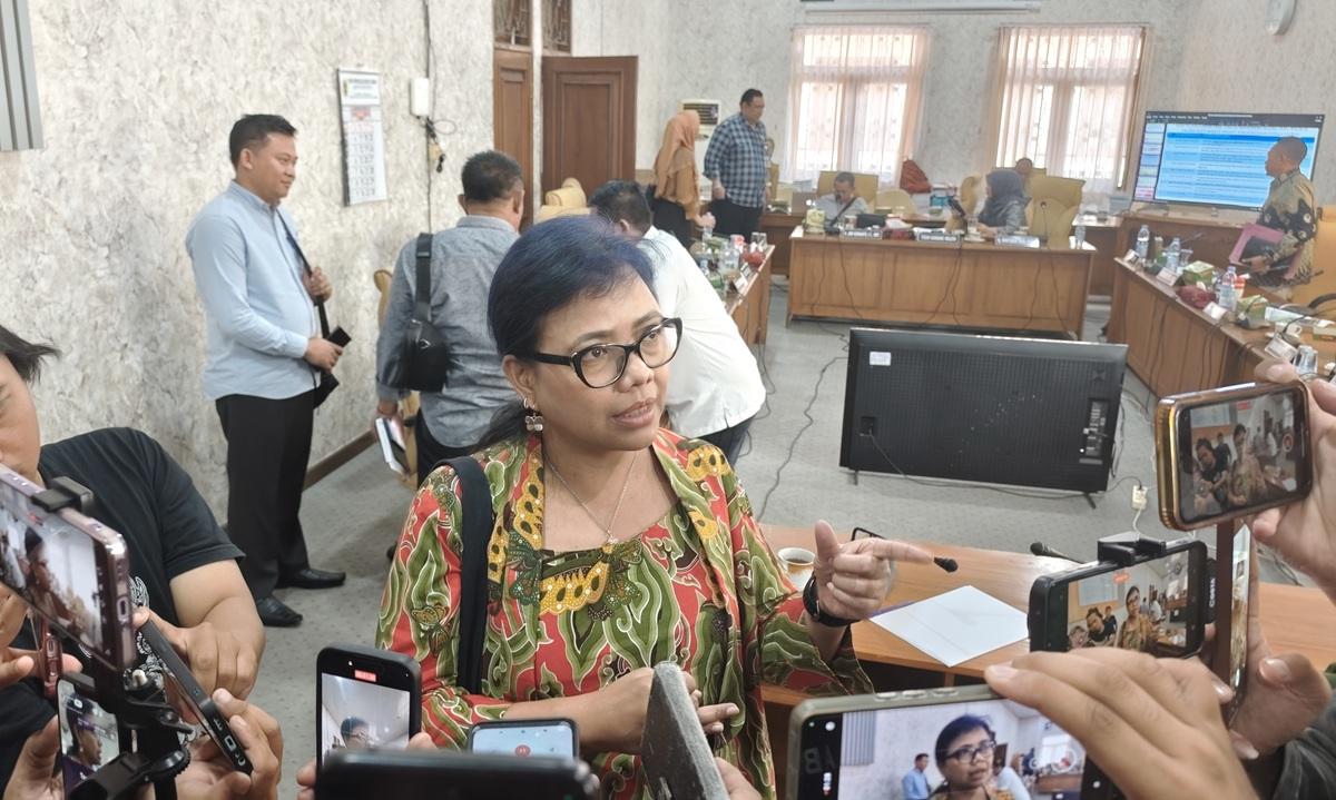 jateng/20250825_Pakar-hukum-tata-negara-Bivitri-Susanti-soal-pemakzulan-Bupati-Pati-Sudewo_1.jpg