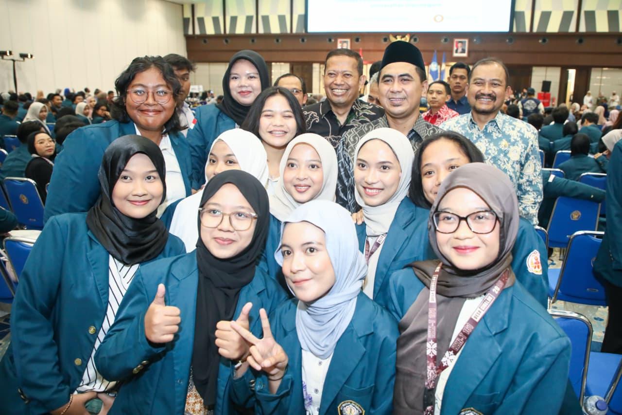 Wagub Jateng Taj Yasin Percayakan Mahasiswa KKN Undip Pantau Data Sosial di Desa-Desa