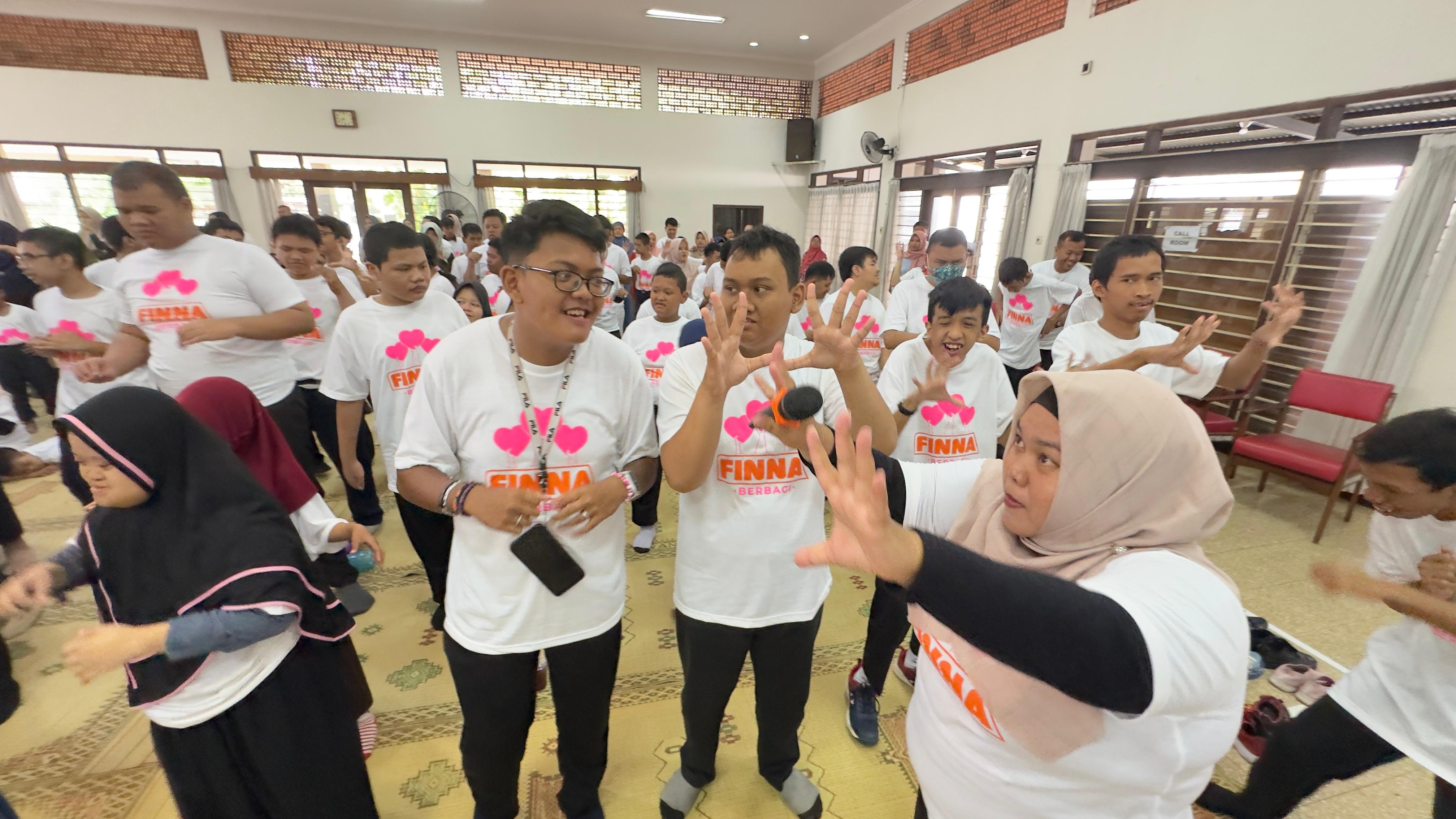 Kisah Anak Berkebutuhan Khusus di YPAC Semarang, Tertawa Riang Saat Kedatangan Tamu Istimewa