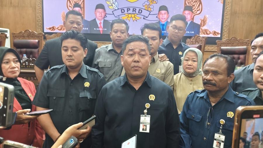 20251031-_-Ketua-DPC-PDIP-Pati-Ali-Badrudin-Minta-Maaf-Gagal-Makzulkan-Bupati-Sudewo.jpg