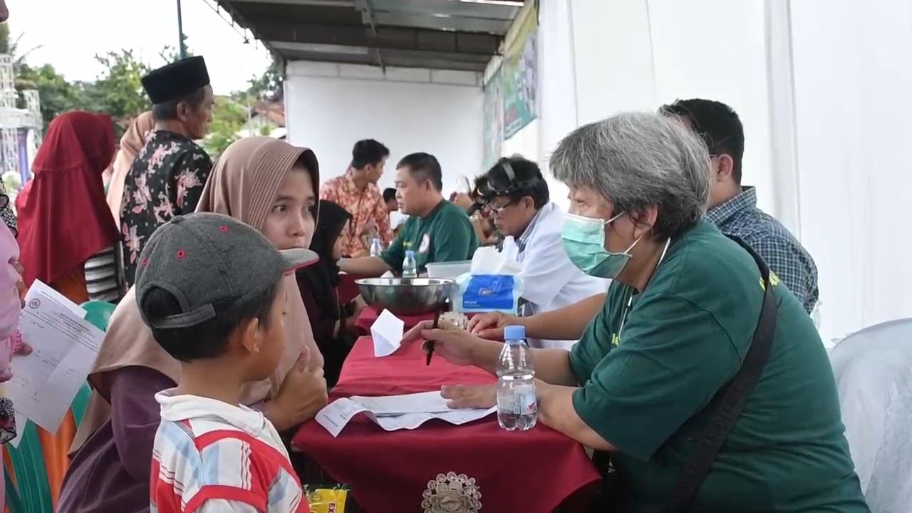 20251111_Bupati-Batang-M-Faiz-Kurniawan-anggaran-UHC_1.jpg