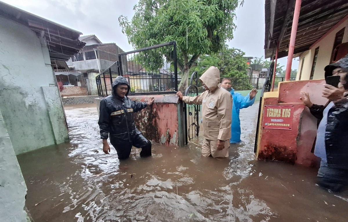 20251111_Situasi-pemukiman-yang-terdampak-banjir-luapan-Sungai-Kranji-Banyumas_1.jpg