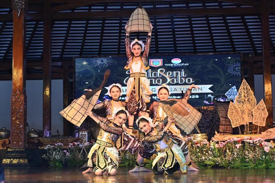 20251116-_-Pentas-Duta-Seni-Wonosobo-2025-di-TMII.jpg
