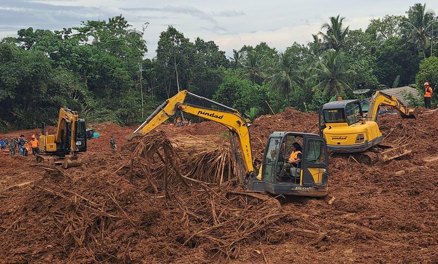 20251116-_-Proses-Pencarian-Korban-Longsor-Majenang-Hari-Keempat.jpg