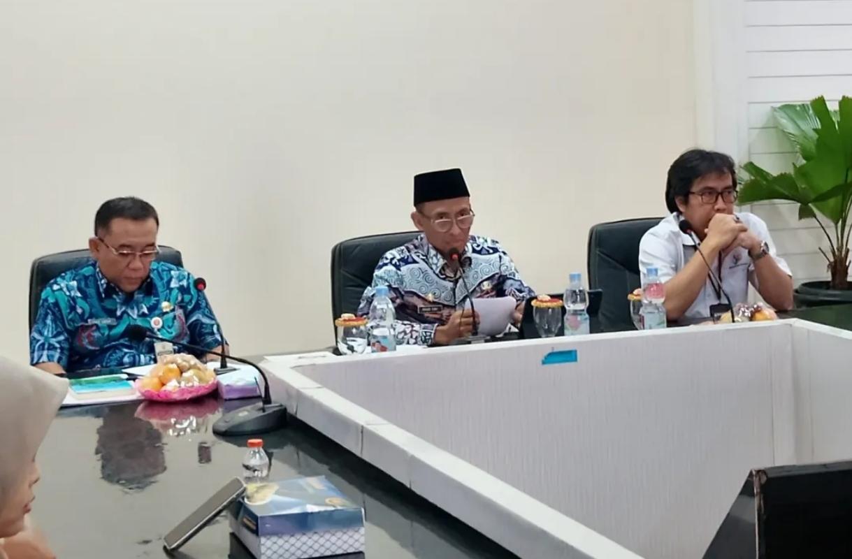 20251122_SAMPAIKAN-RILIS-Kepala-BPS-Kendal-Ade-Sandi-Parwoto.jpg