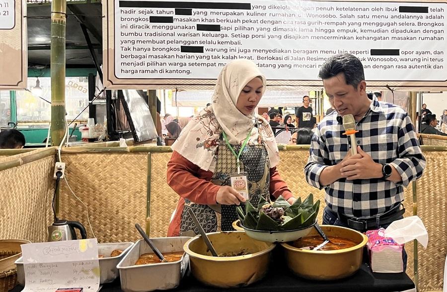 20251123-_-Bupati-Afif-Tinjau-Stand-Festival-Kuliner-Legend-Wonosobo.jpg