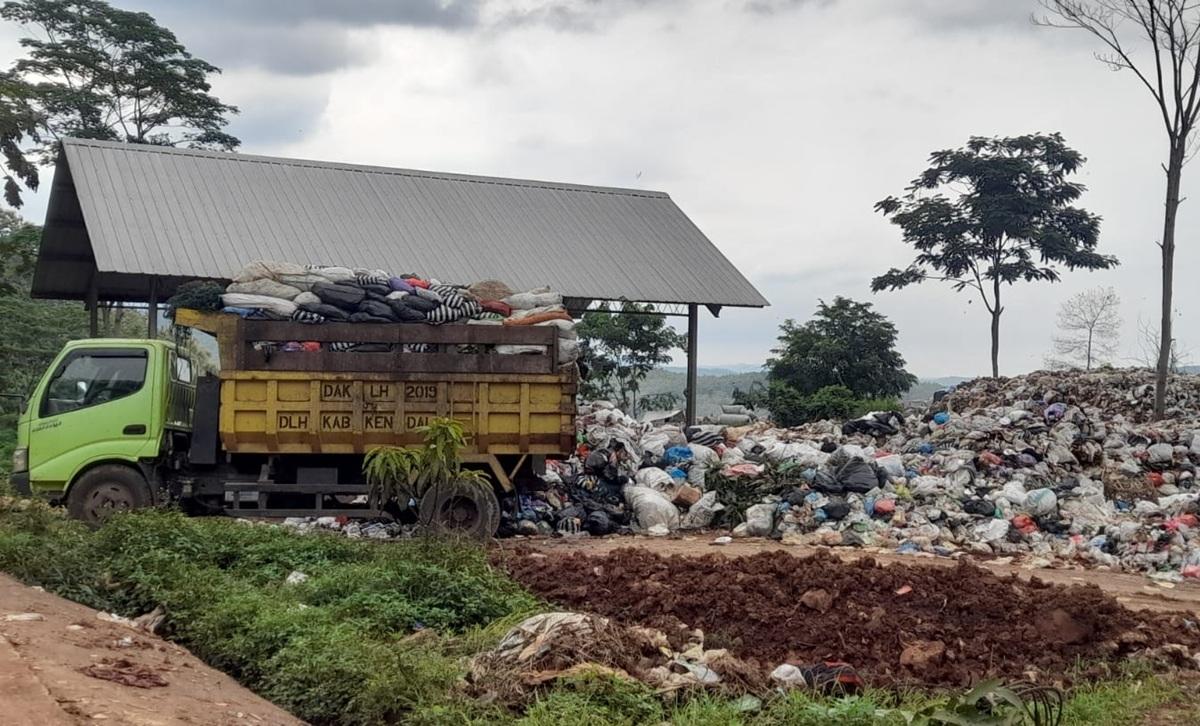 20251124_Tumpukan-sampah-di-TPA-Darupono-Kabupaten-Kendal_1.jpg