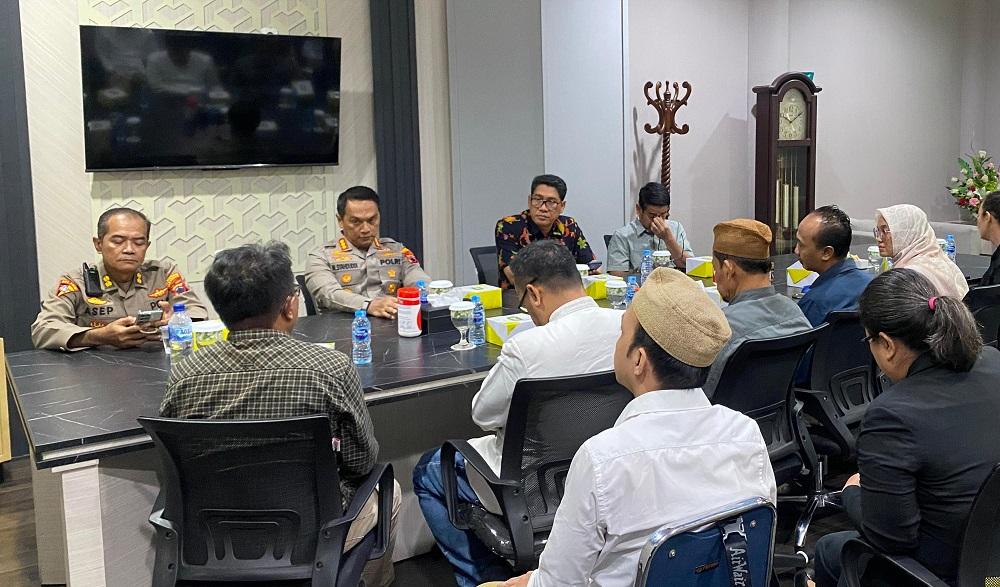 BREAKING NEWS: Penangguhan Aktivis Semarang Dera dan Munif Dikabulkan, Langsung Menikah di Madiun!