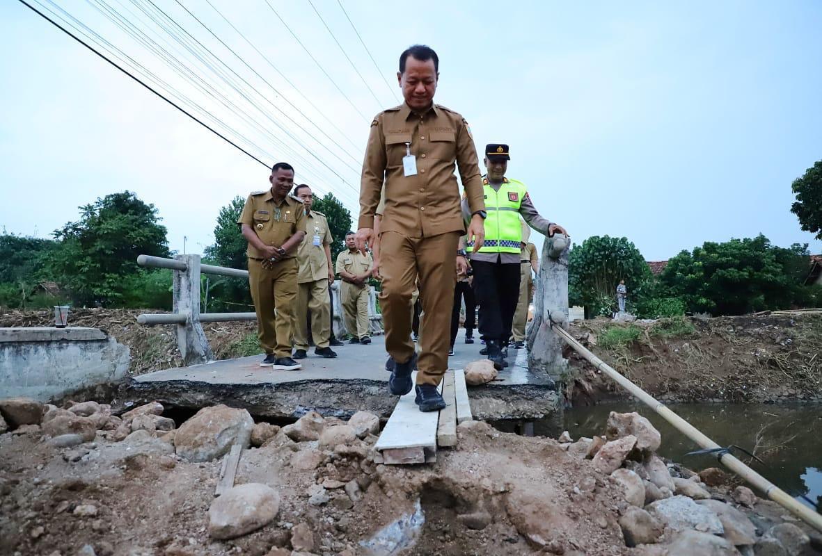 Fondasi Jembatan 1 Kesambi Ambles, Sam’ani: Perbaikan Selesai 11 Hari ke Depan
