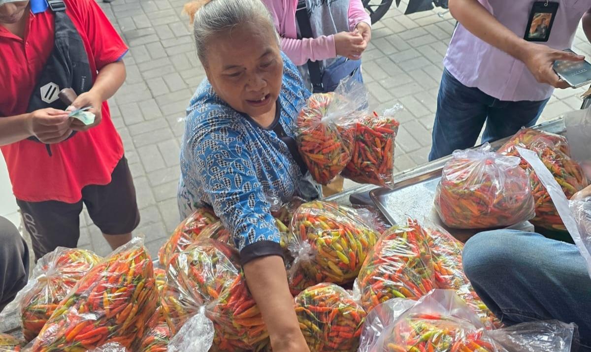 Tekan Harga, TPID Jateng Gelontor Cabai di Pasar Tradisional
