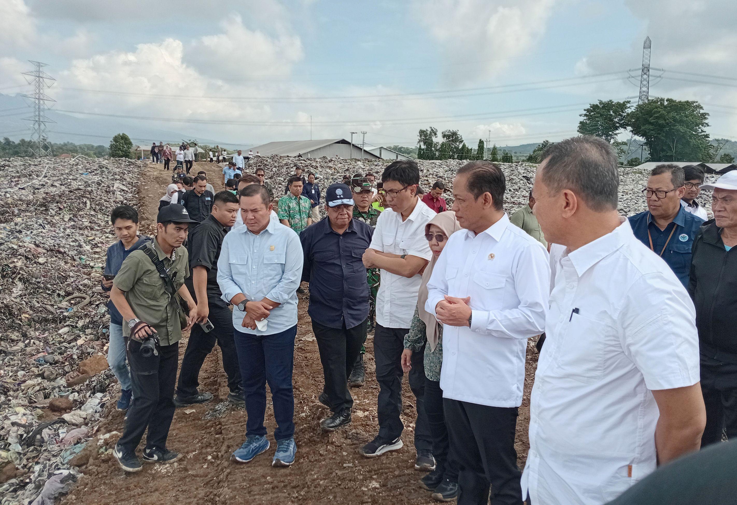 Menteri LH Berikan Sanksi Administratif Bagi Kabupaten Kudus Atas TPA Open Dumping