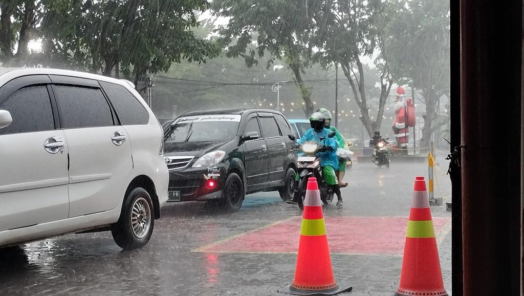 20260105_Hujan-di-Semarang.jpg
