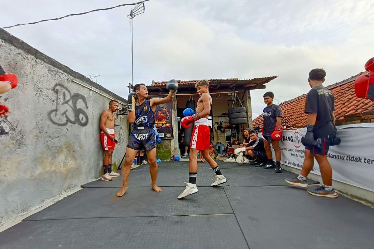 20260115_Pria-Kebumen-Sulap-Rumah-Jadi-Sasana-Tinju.jpg