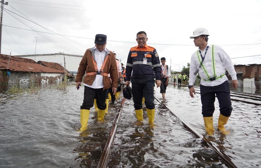 20260121-_-Dirut-PT-KAI-Bobby-Rasyidin-Cek-Jalur-Pekalongan-Sragi.jpg