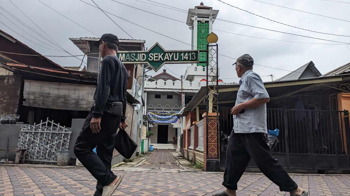 20260223_salat-zuhur-di-Masjid-Taqwa-Sekayu-Semarang_1.jpg
